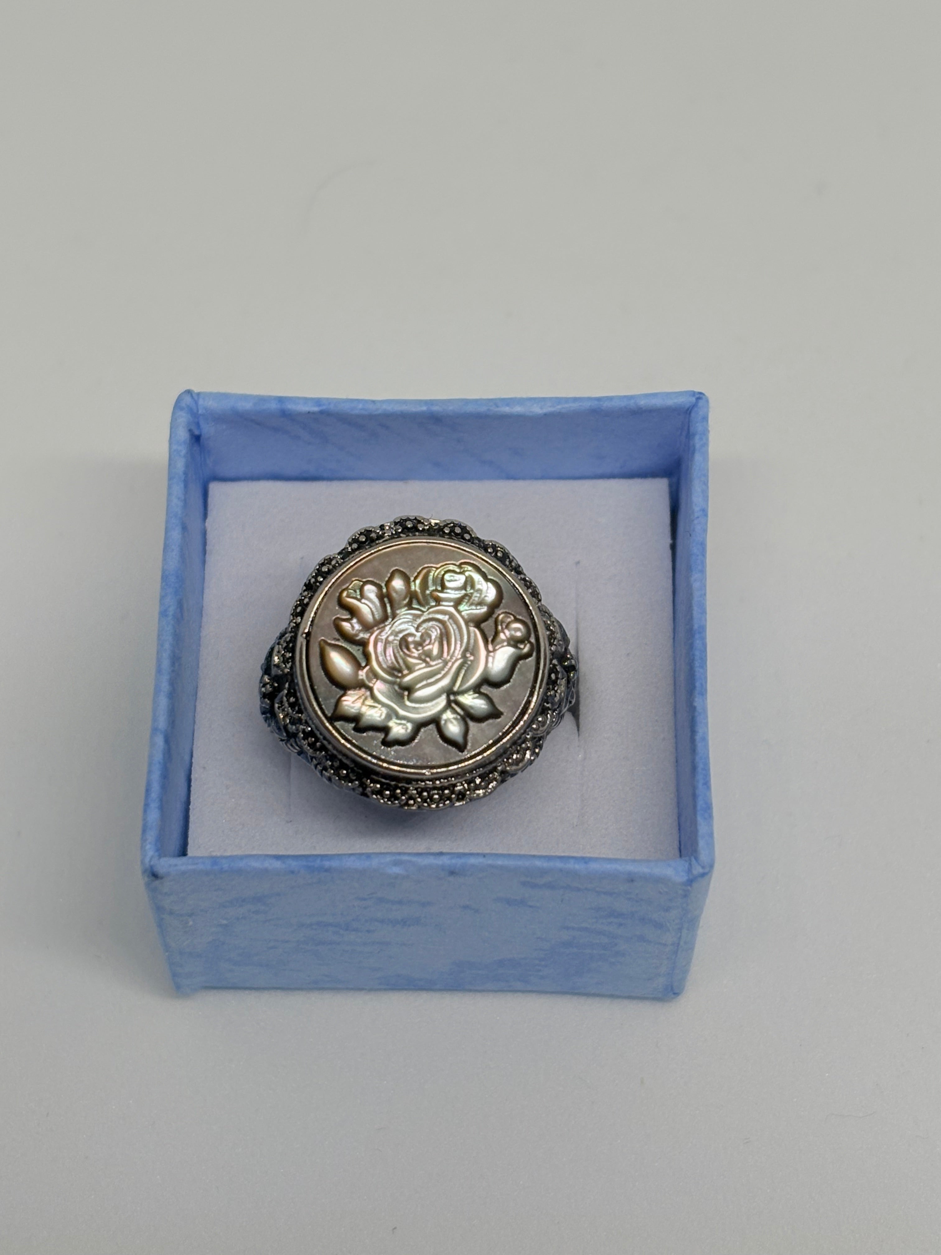 Black Shell Rose Cameo Ring