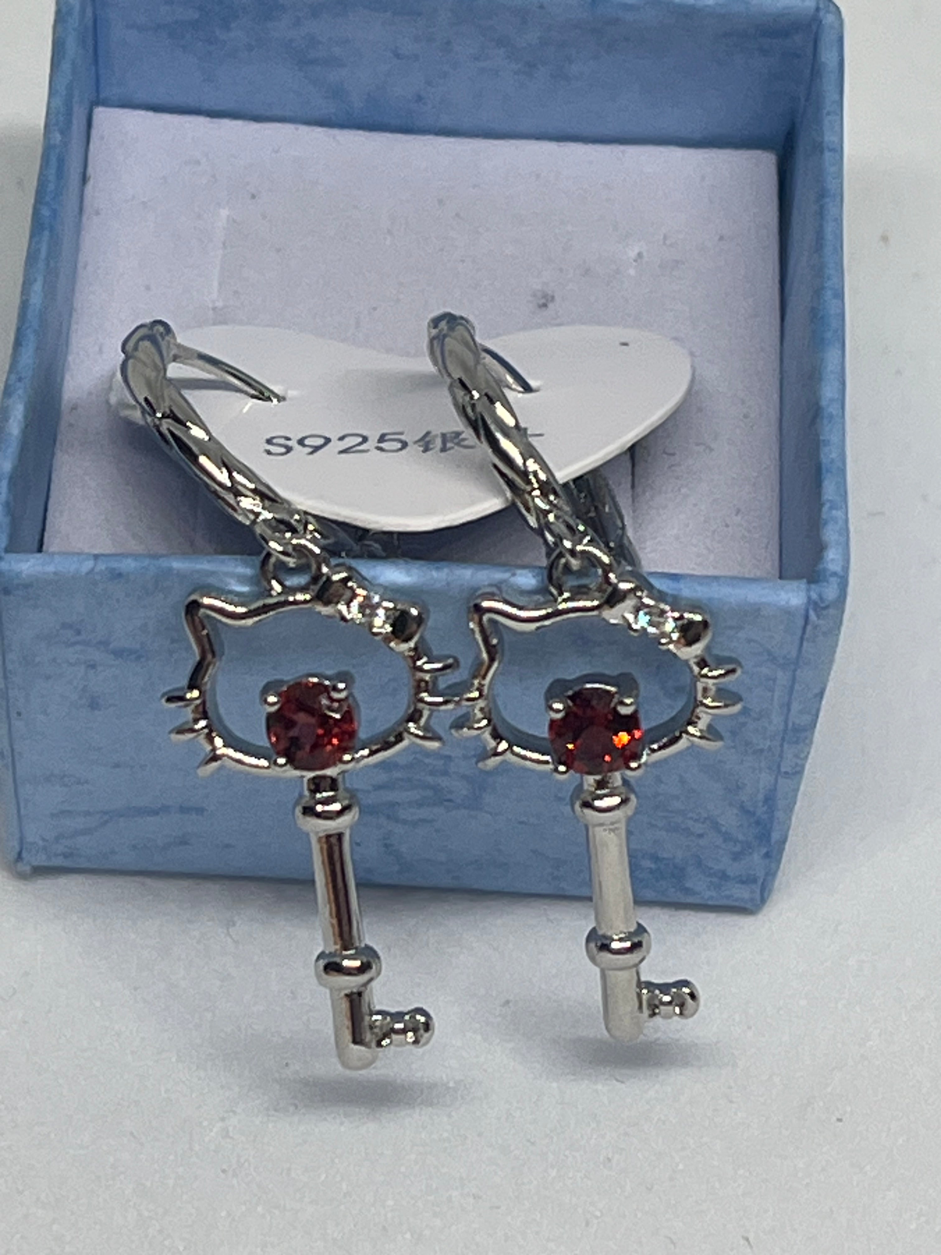 S925 Garnet Hello Kitty Key Earrings