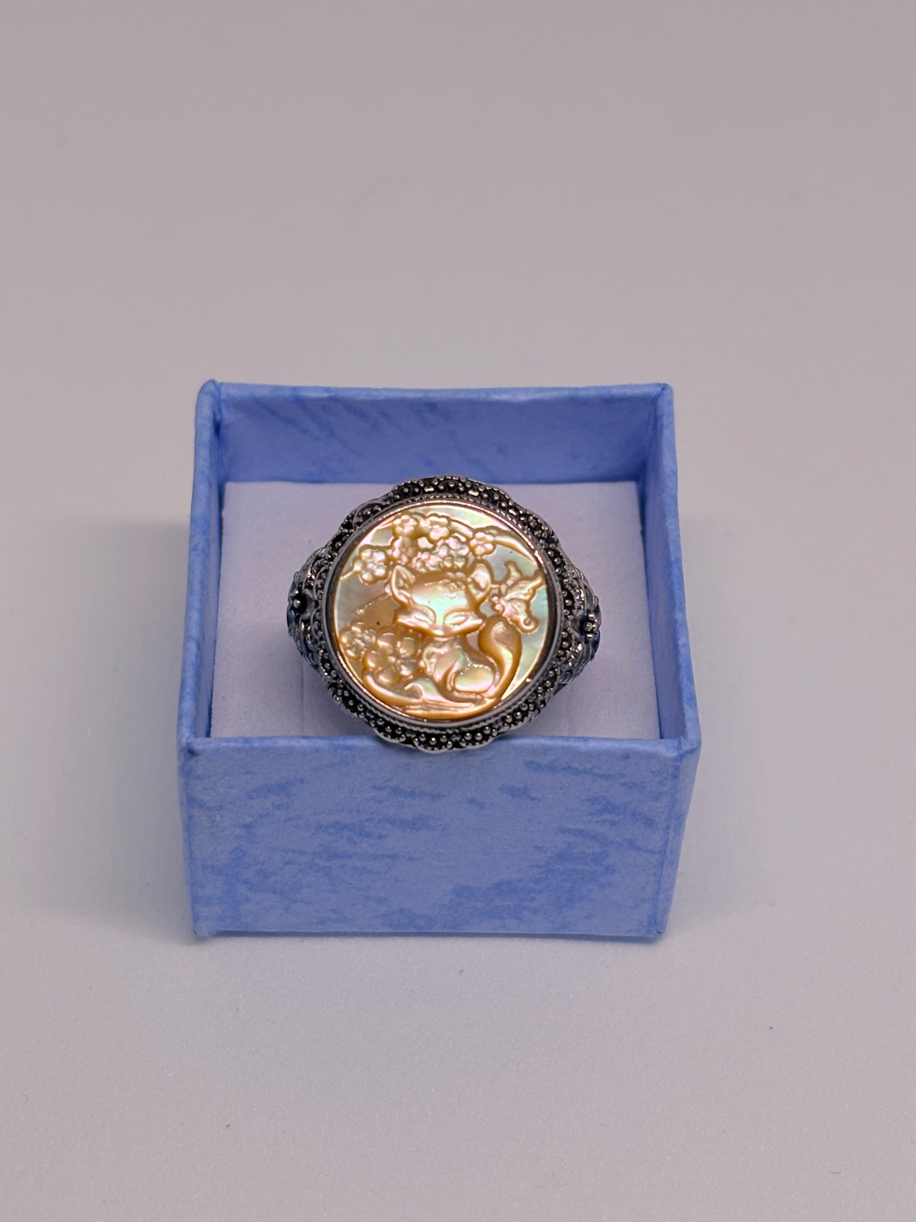 Fox Yellow Shell Cameo Ring