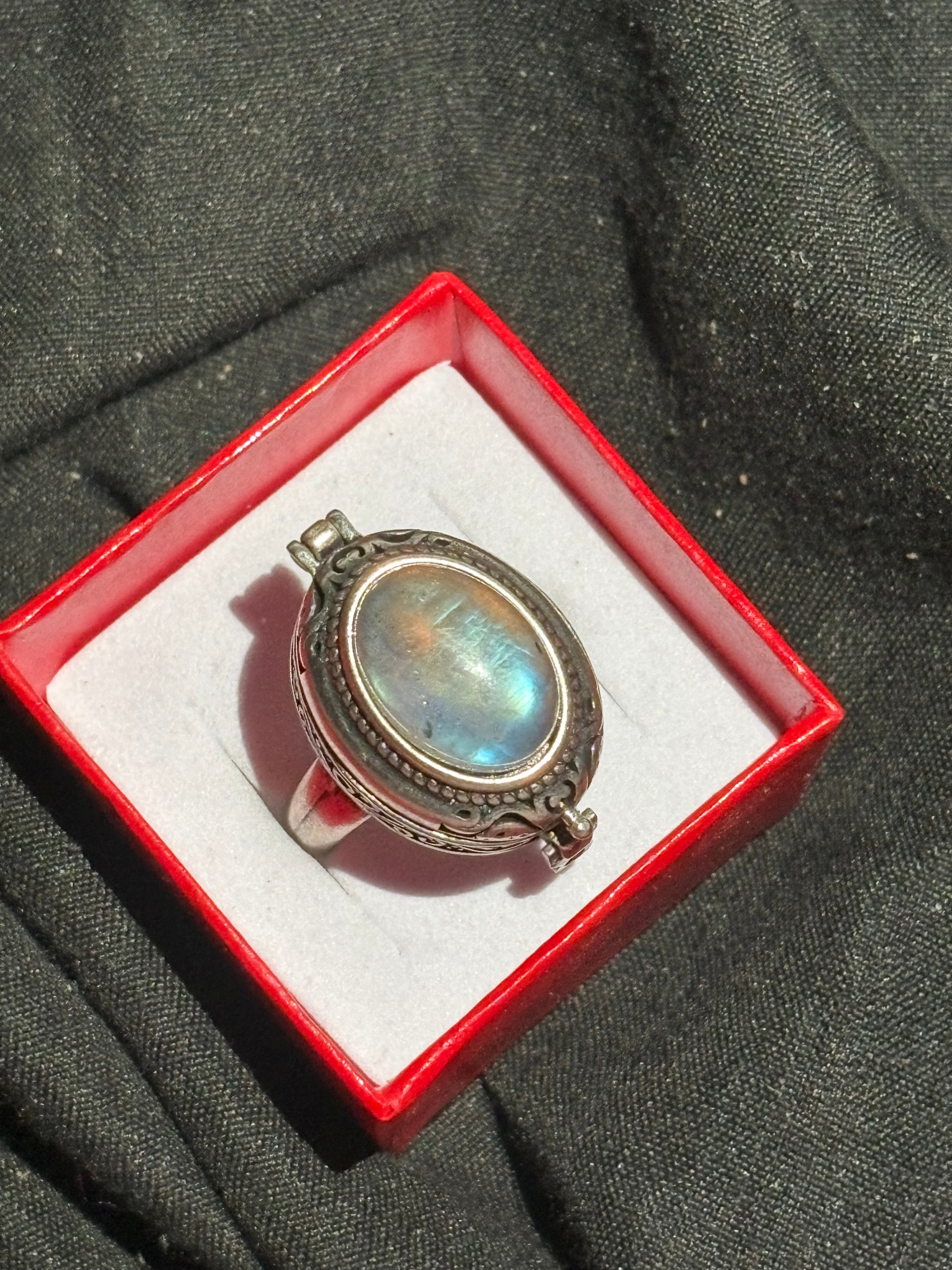Labradorite Locket Ring