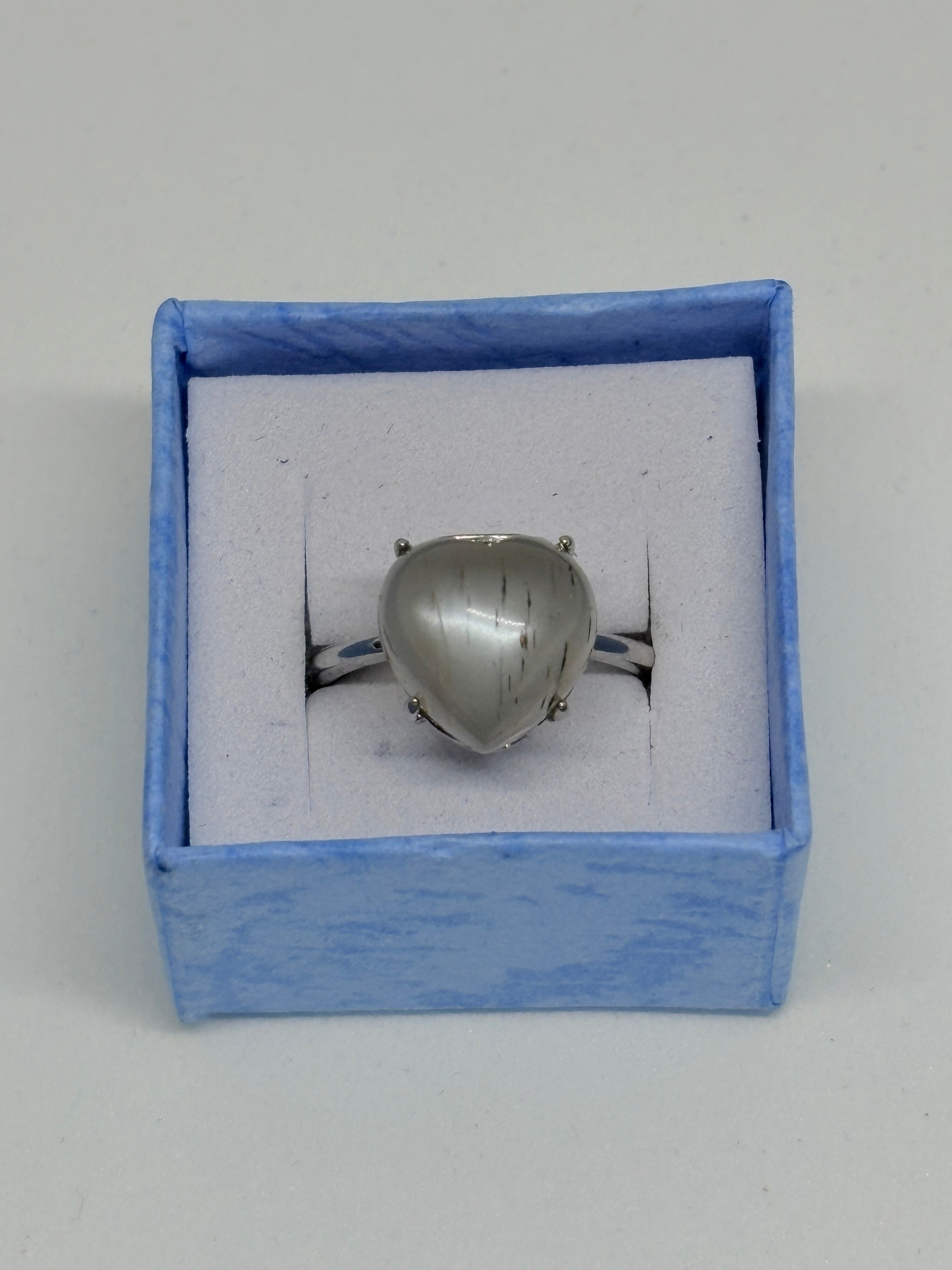 Labradorite Heart Ring
