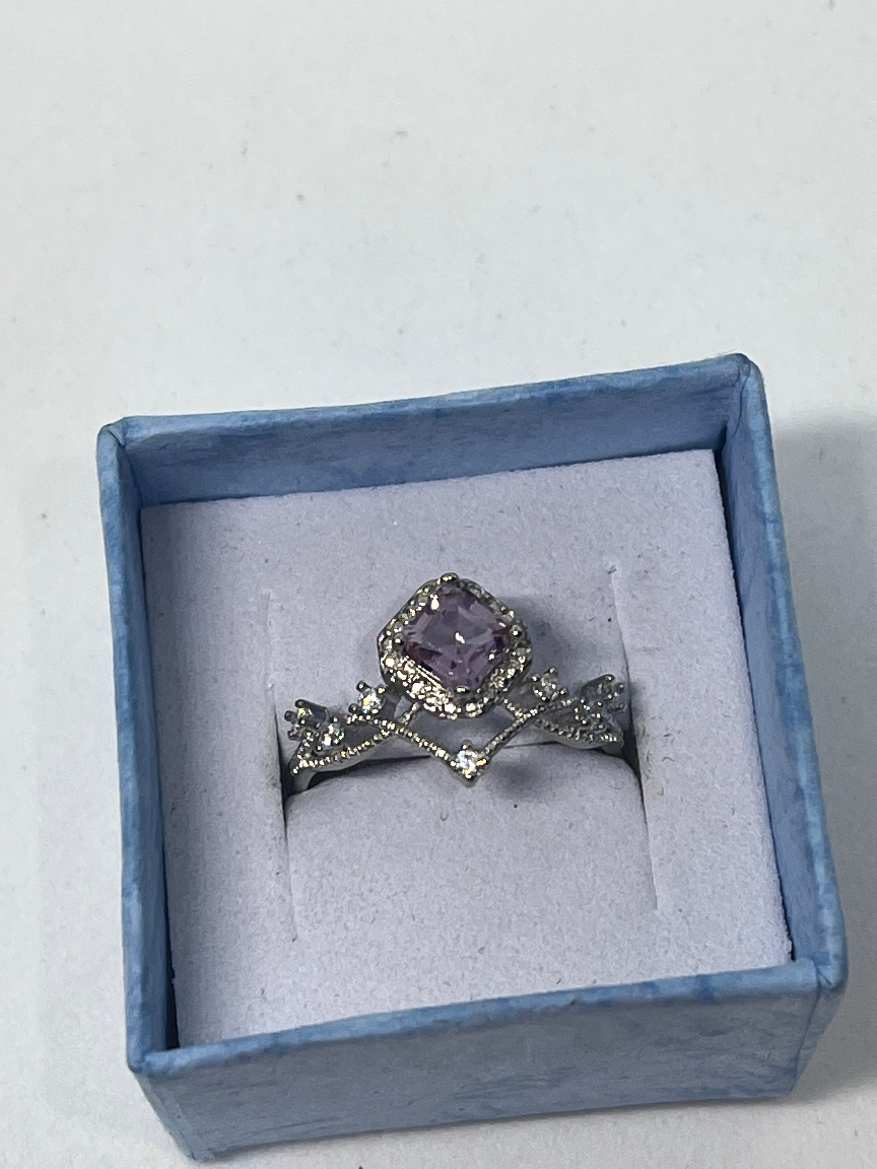 Elegant Amethyst Ring