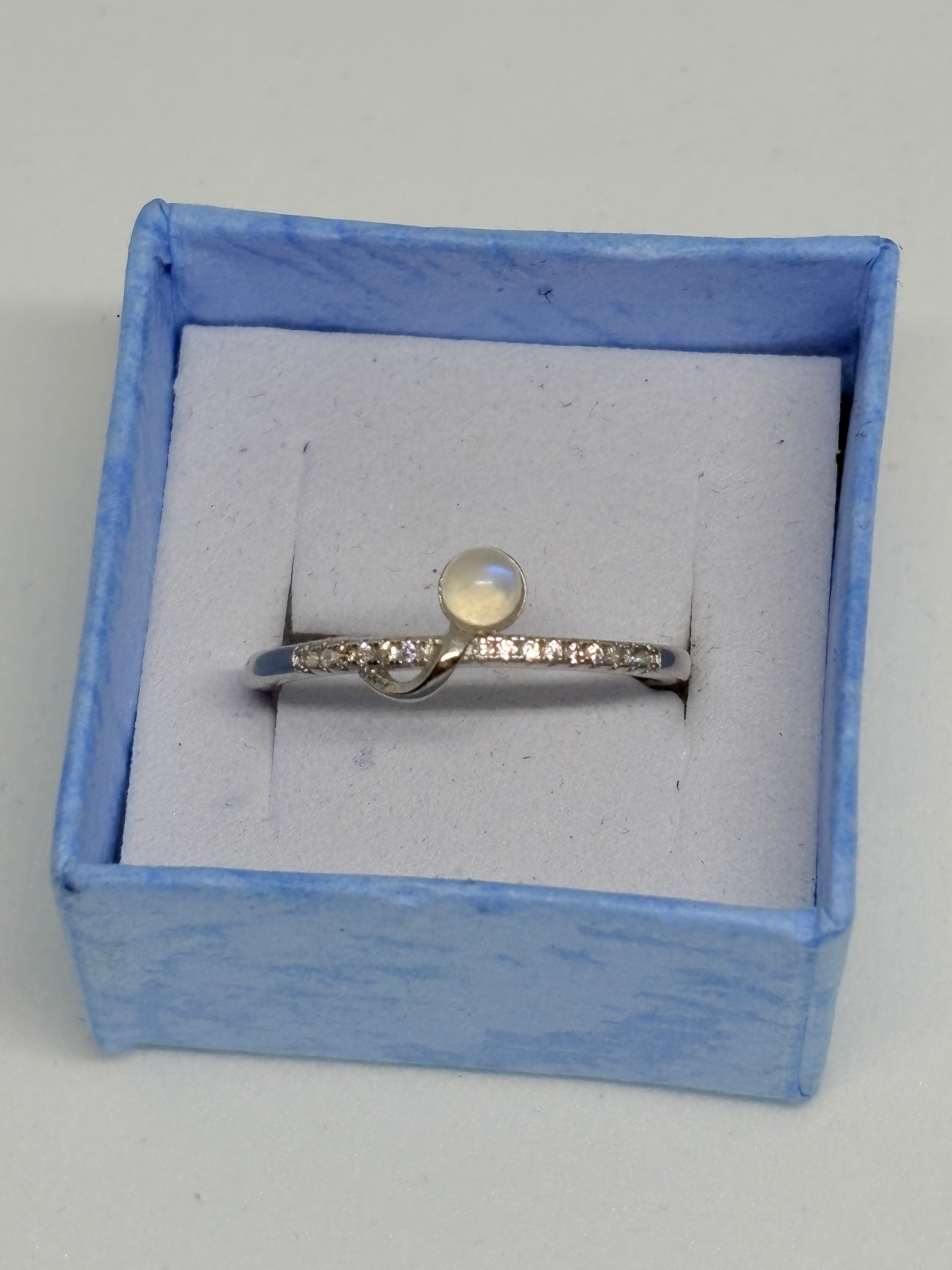 Labradorite Simple Ring